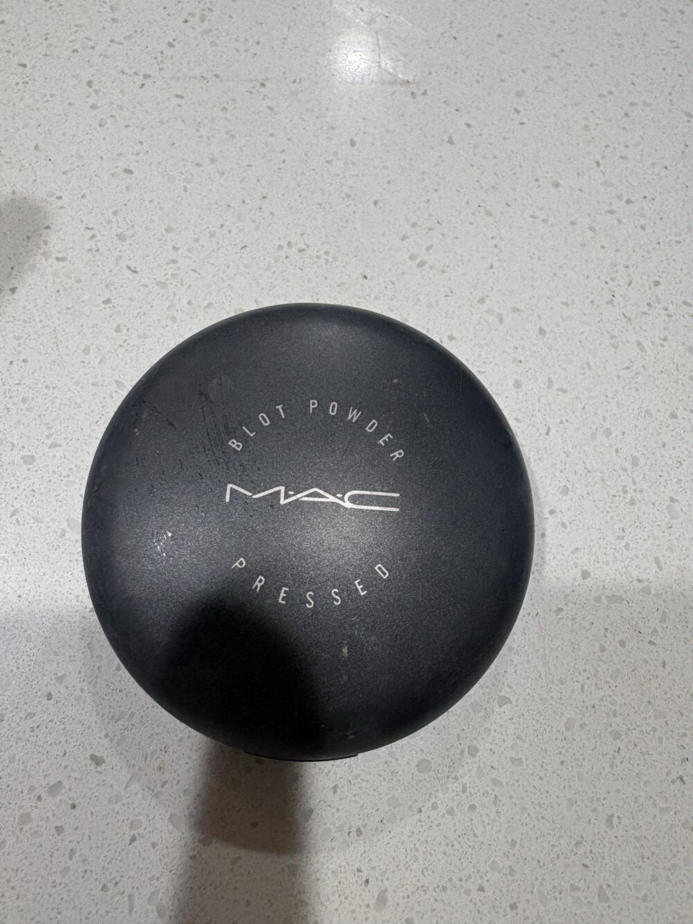 M.A.C Blot Powder medium 0.42 Oz Discontinued
